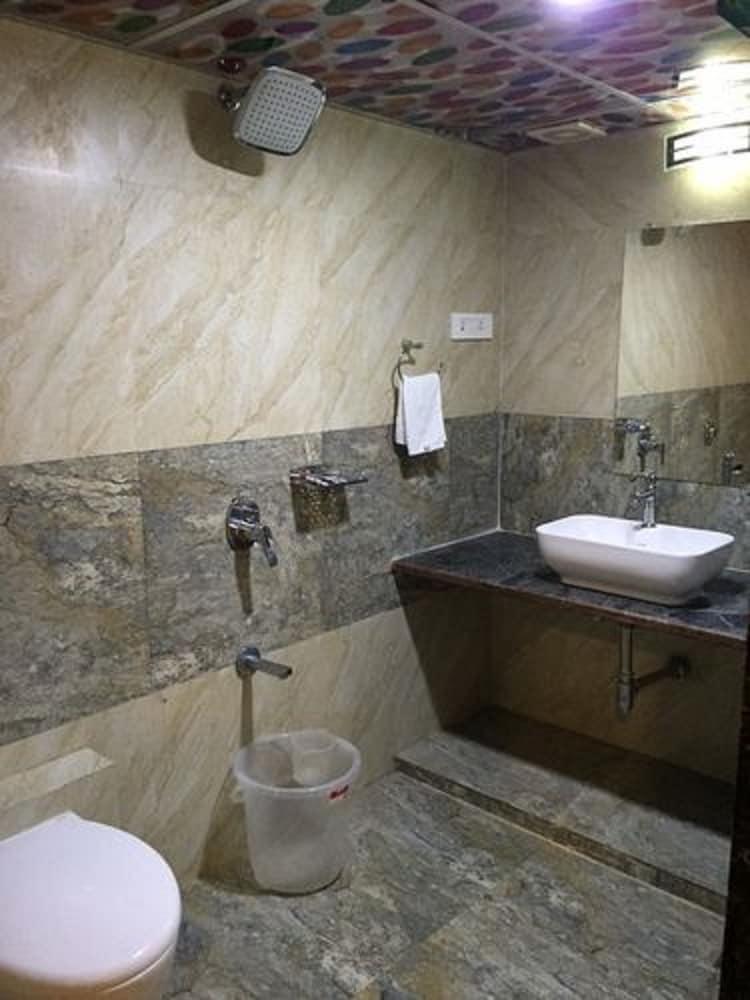 Hotel Kochi Caprice Dış mekan fotoğraf