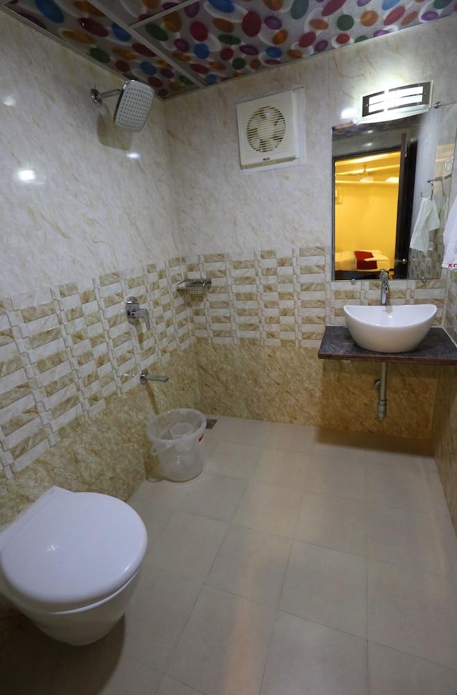 Hotel Kochi Caprice Dış mekan fotoğraf