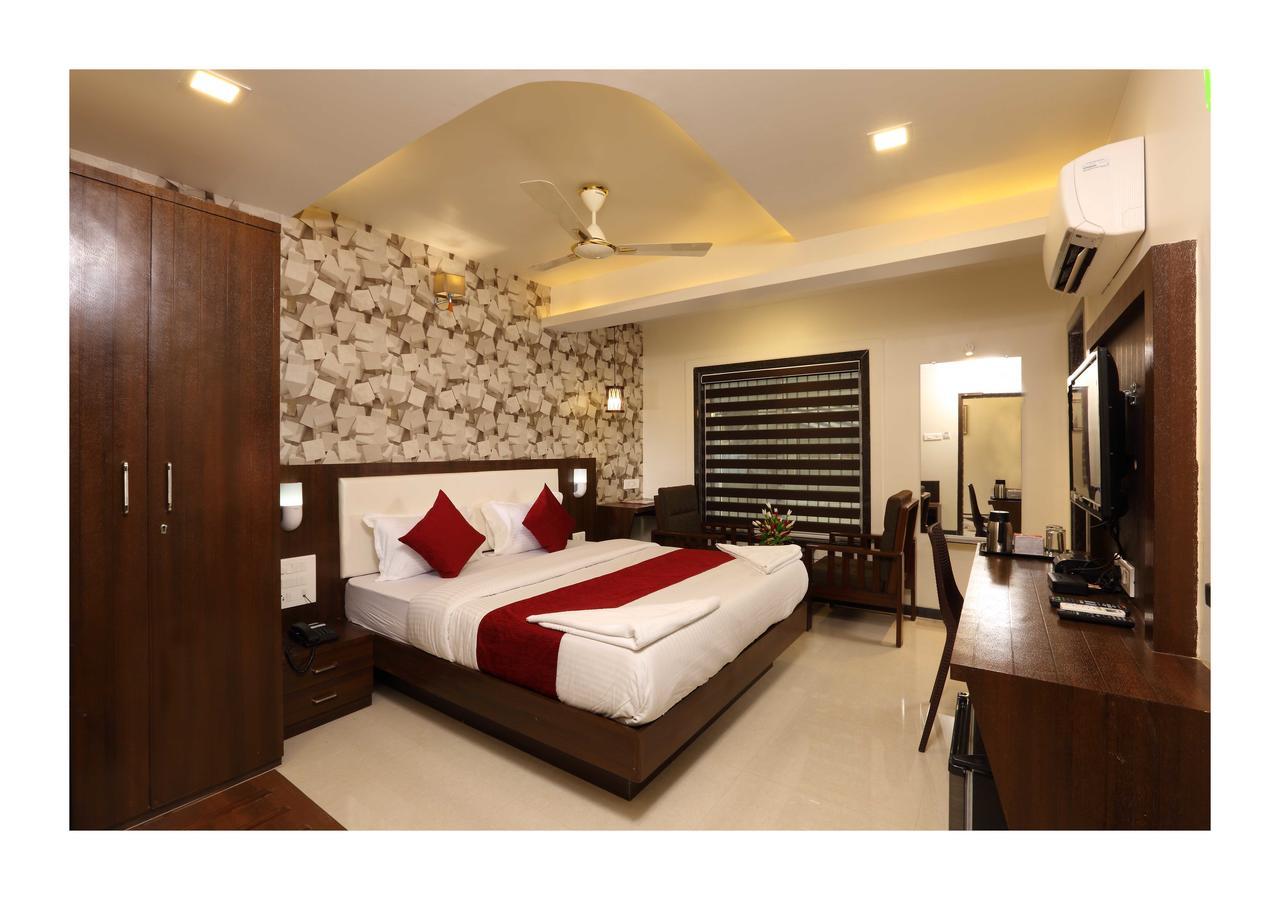 Hotel Kochi Caprice Dış mekan fotoğraf