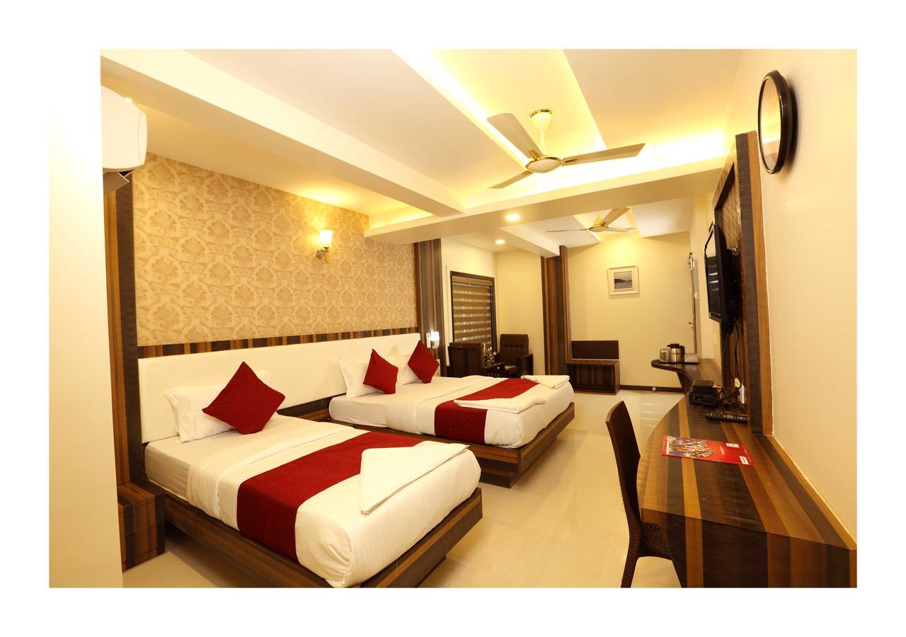 Hotel Kochi Caprice Dış mekan fotoğraf