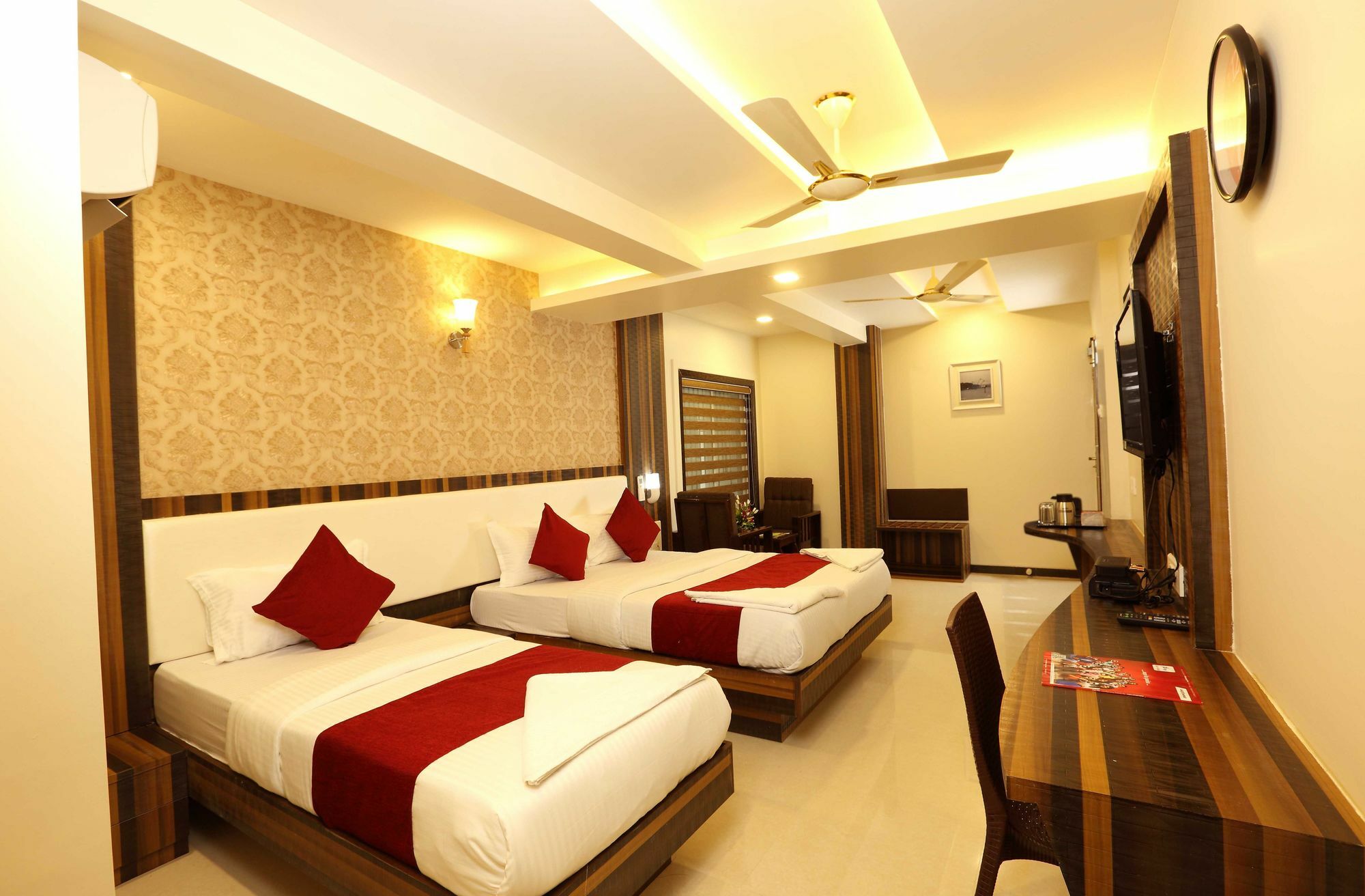 Hotel Kochi Caprice Dış mekan fotoğraf